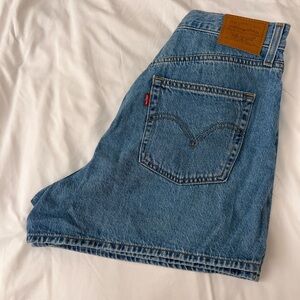 Levi’s mom denim shorts